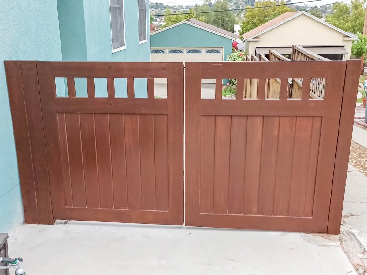 Wood fence refinish near pool