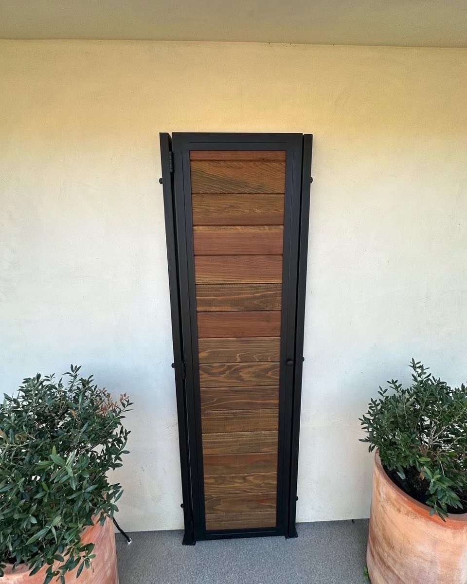 Wood fence walkway side